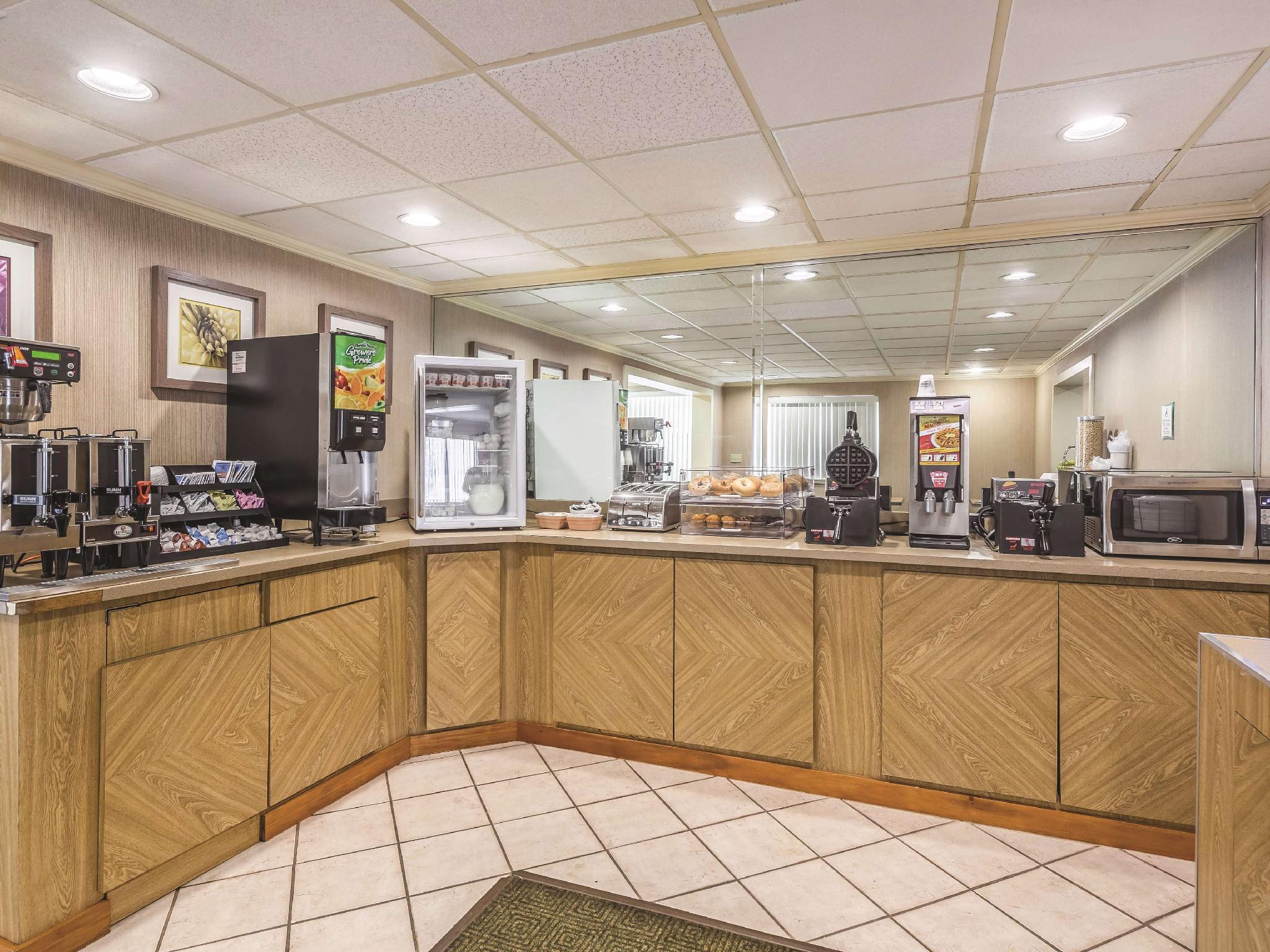 La Quinta Inn & Suites By Wyndham Jacksonville Mandarin Exterior photo