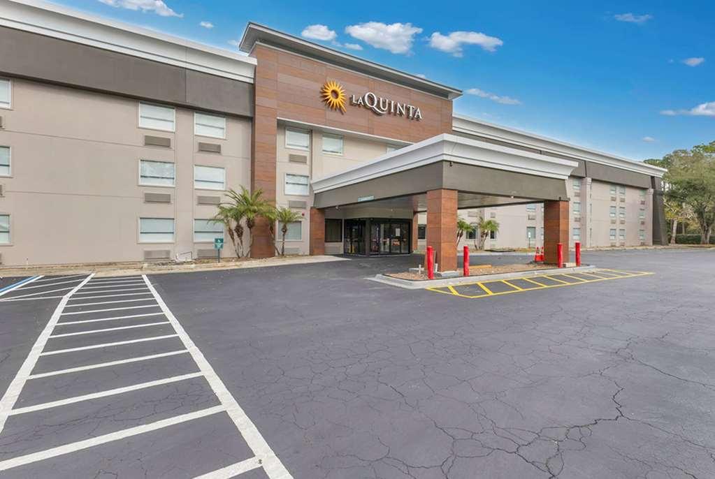 La Quinta Inn & Suites By Wyndham Jacksonville Mandarin Exterior photo