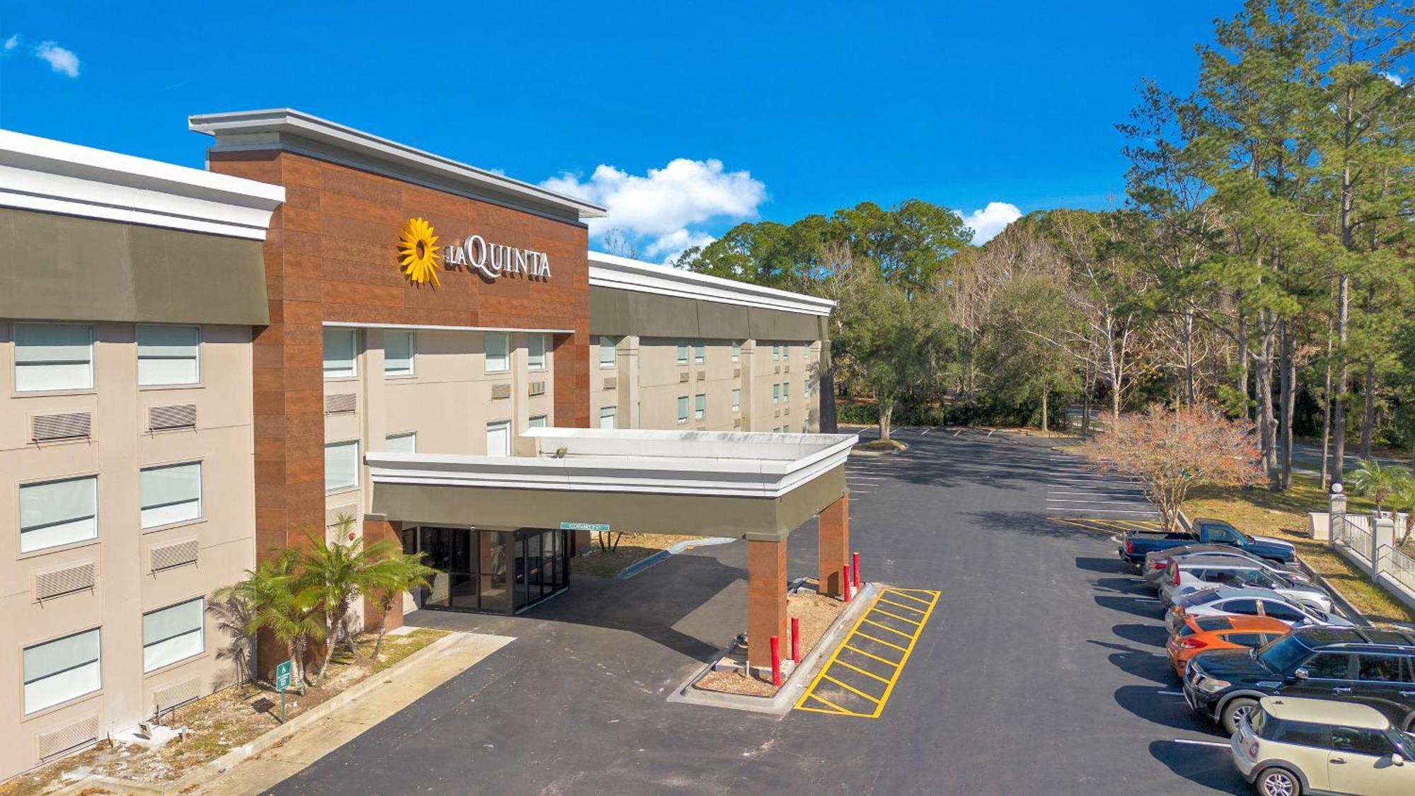 La Quinta Inn & Suites By Wyndham Jacksonville Mandarin Exterior photo