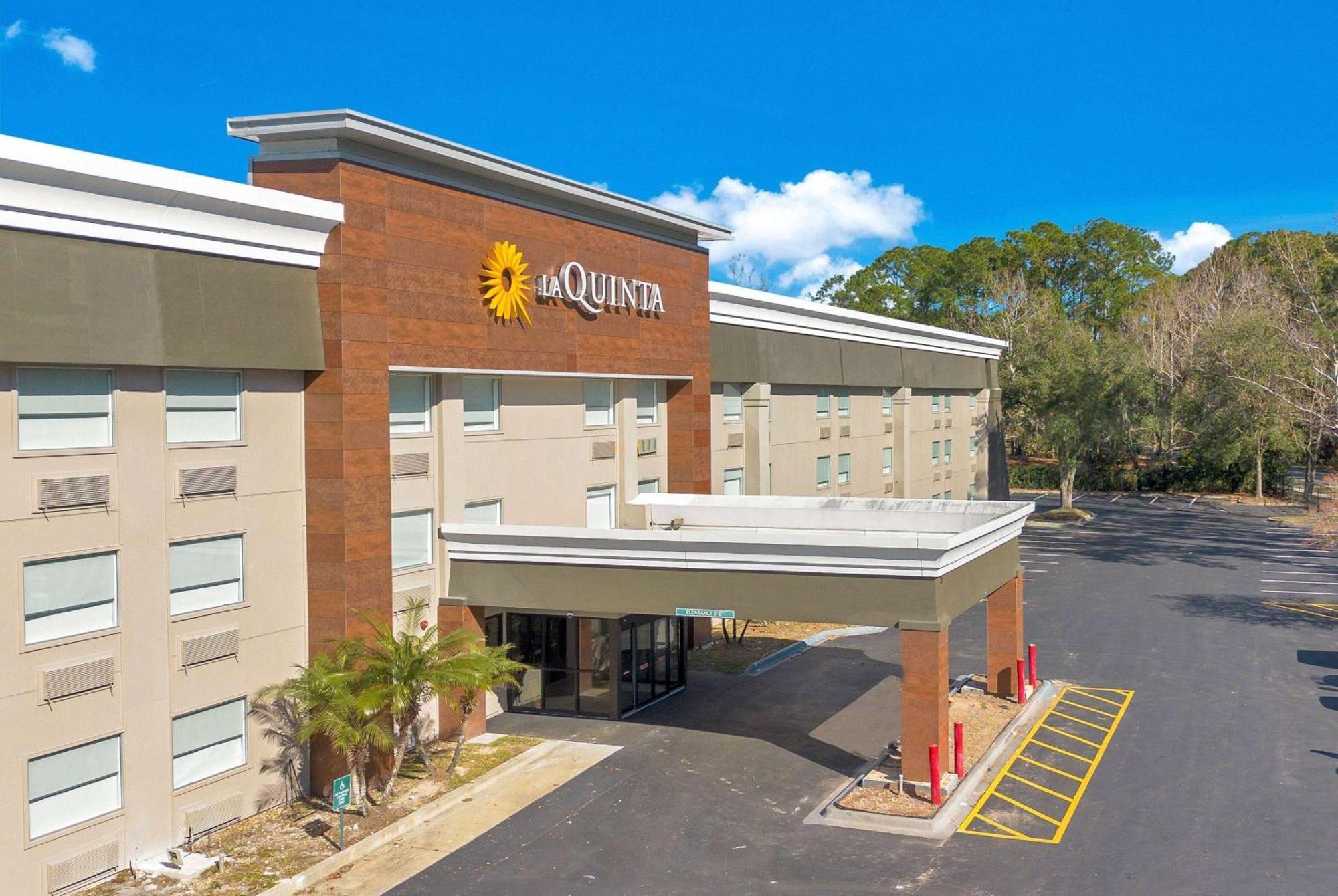 La Quinta Inn & Suites By Wyndham Jacksonville Mandarin Exterior photo